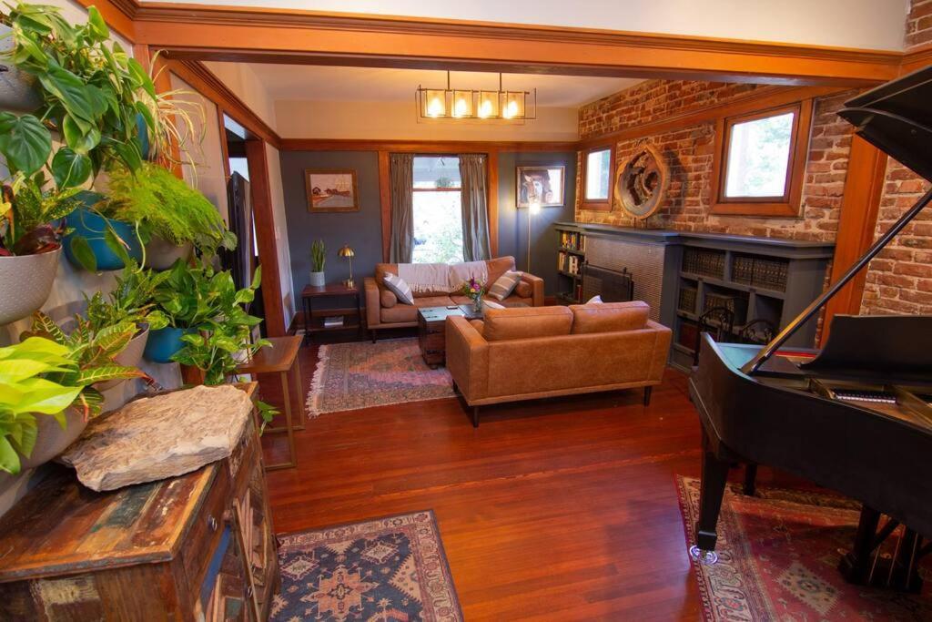Perfect Urban Sanctuary For 8 W Hot Tub Near Park
